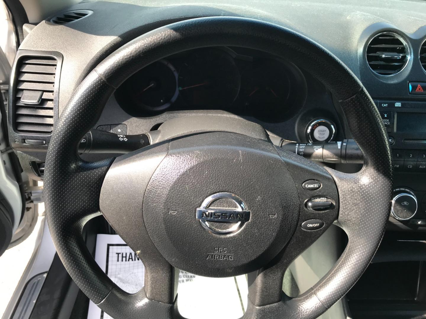 2012 Silver /Gray Nissan Altima 2.5 S (1N4AL2AP2CC) with an 2.5 V4 engine, Automatic transmission, located at 577 Chester Pike, Prospect Park, PA, 19076, (610) 237-1015, 39.886154, -75.302338 - Photo#11